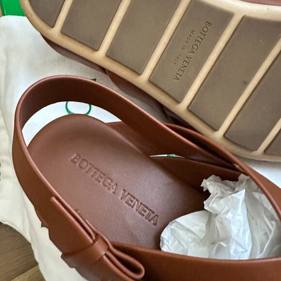 Men's Bottega Veneta Leather Sandals - Picture 3 of 8